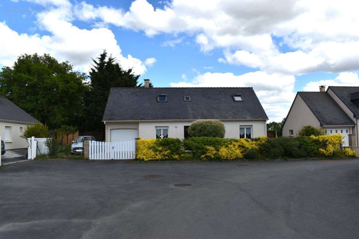 Maison à SABLE-SUR-SARTHE