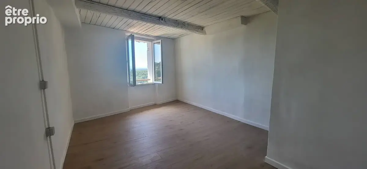 Appartement en duplex entièrement rénové en 2025 - photo 11