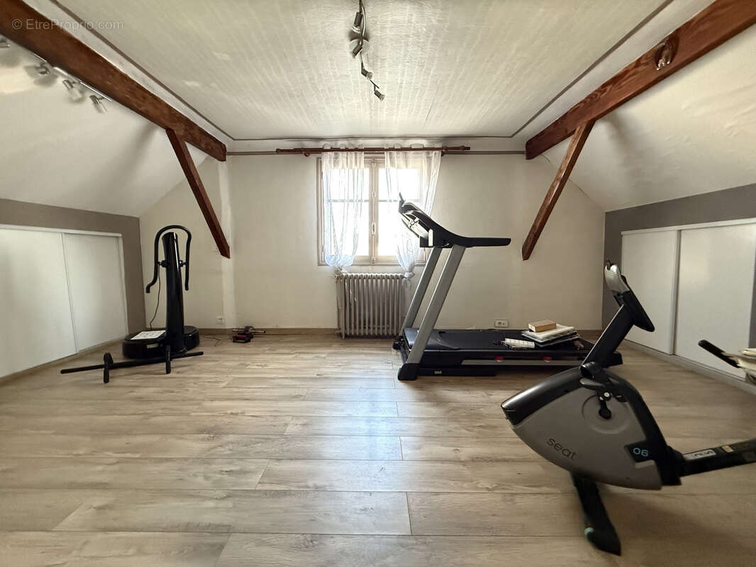 Maison à LE BLANC-MESNIL