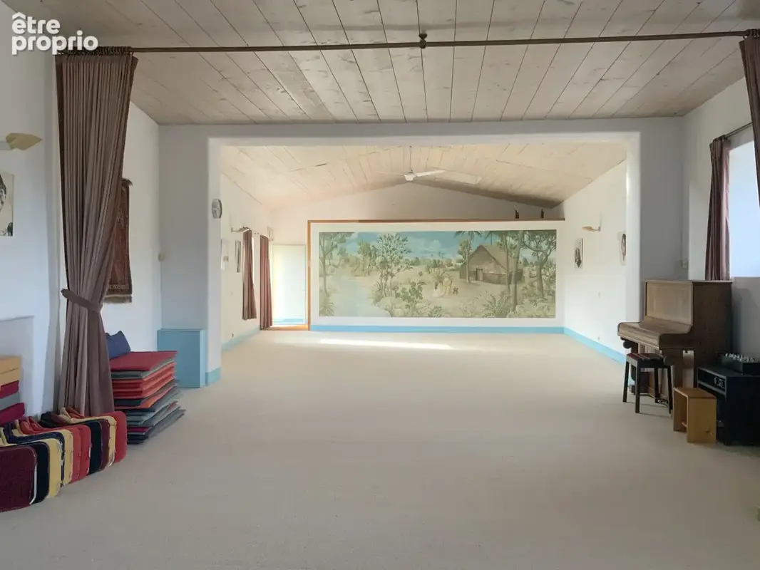 Demeure de caractère en pierre de 1790   Un lieu singulier aux multiples possibilités - photo 2