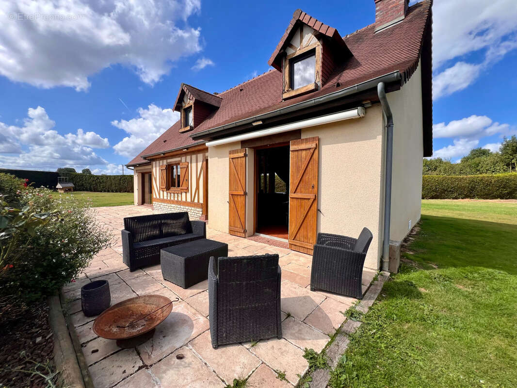 Maison à MOYAUX