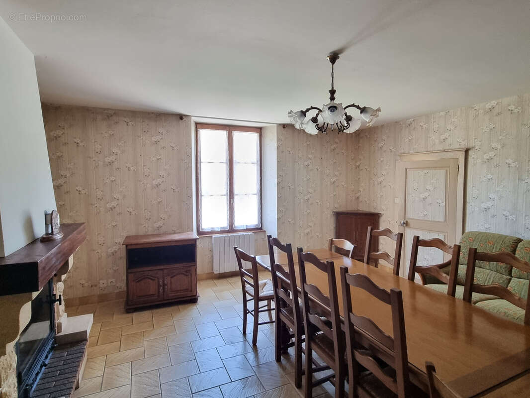 Maison de campagne sur 9 778 m2 de terrain ! - photo 5