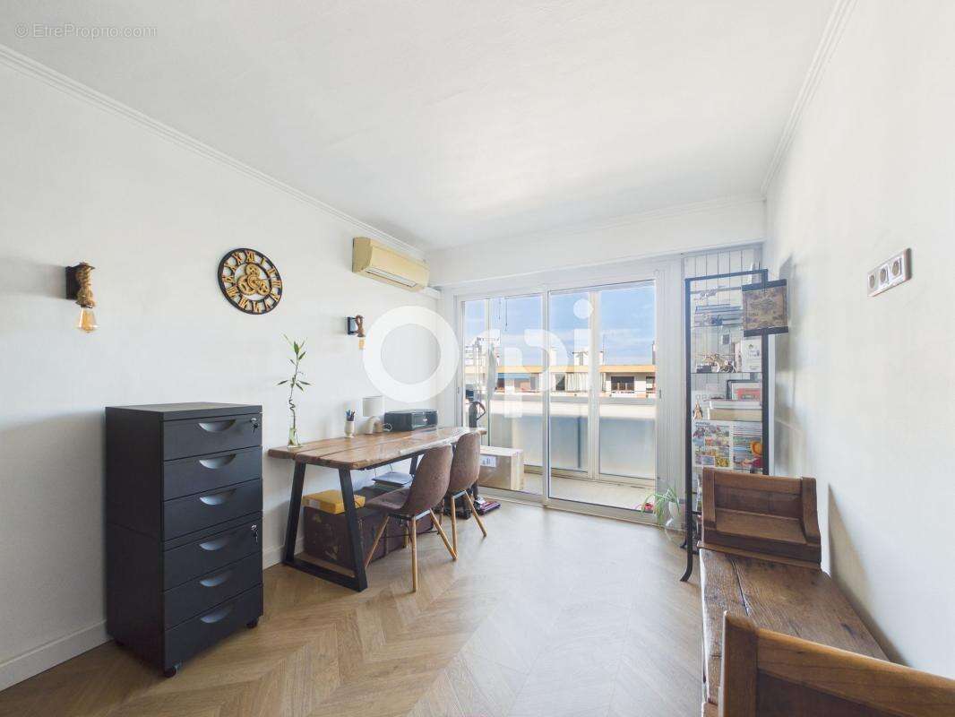 Appartement à MANDELIEU-LA-NAPOULE