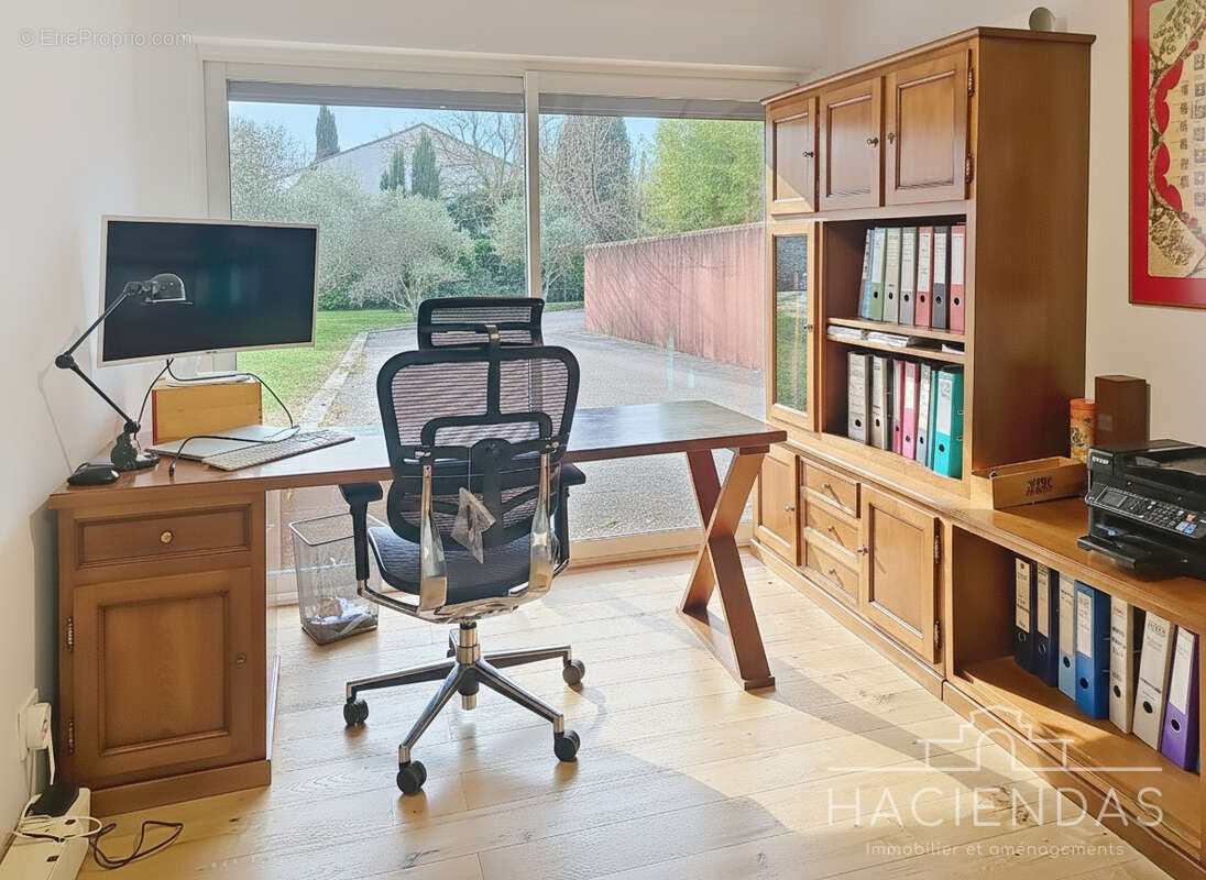 Maison à PELISSANNE