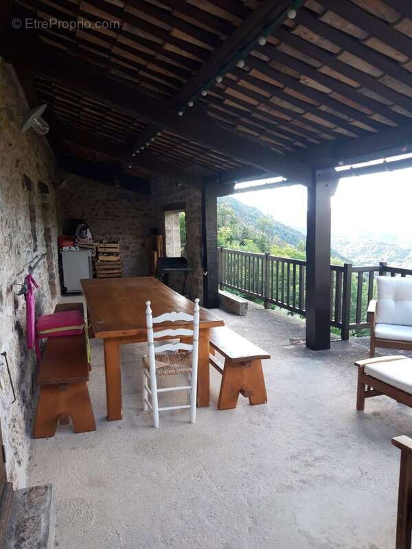Maison 108 m² à Saint-Pierre-De-Colombier  - photo 2