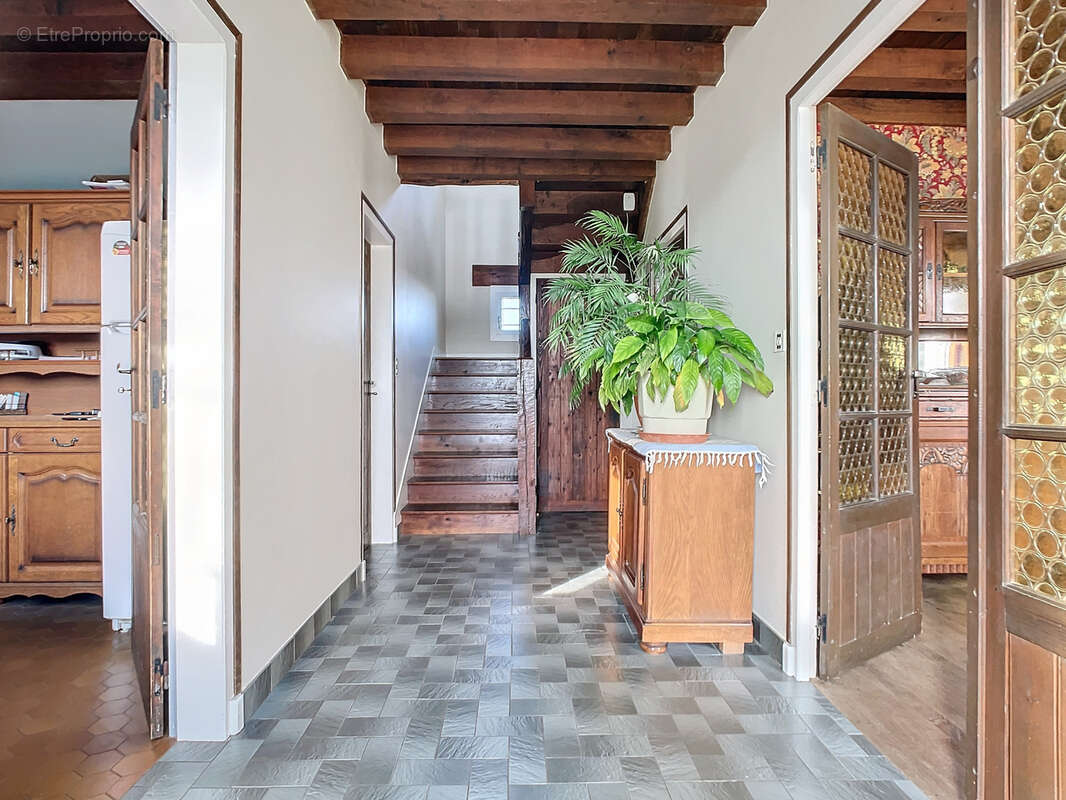 Maison à VIELS-MAISONS