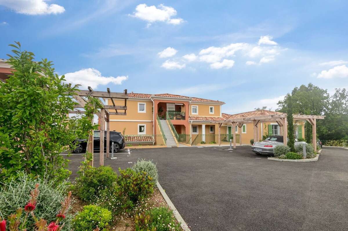 Appartement à ROQUEFORT-LES-PINS