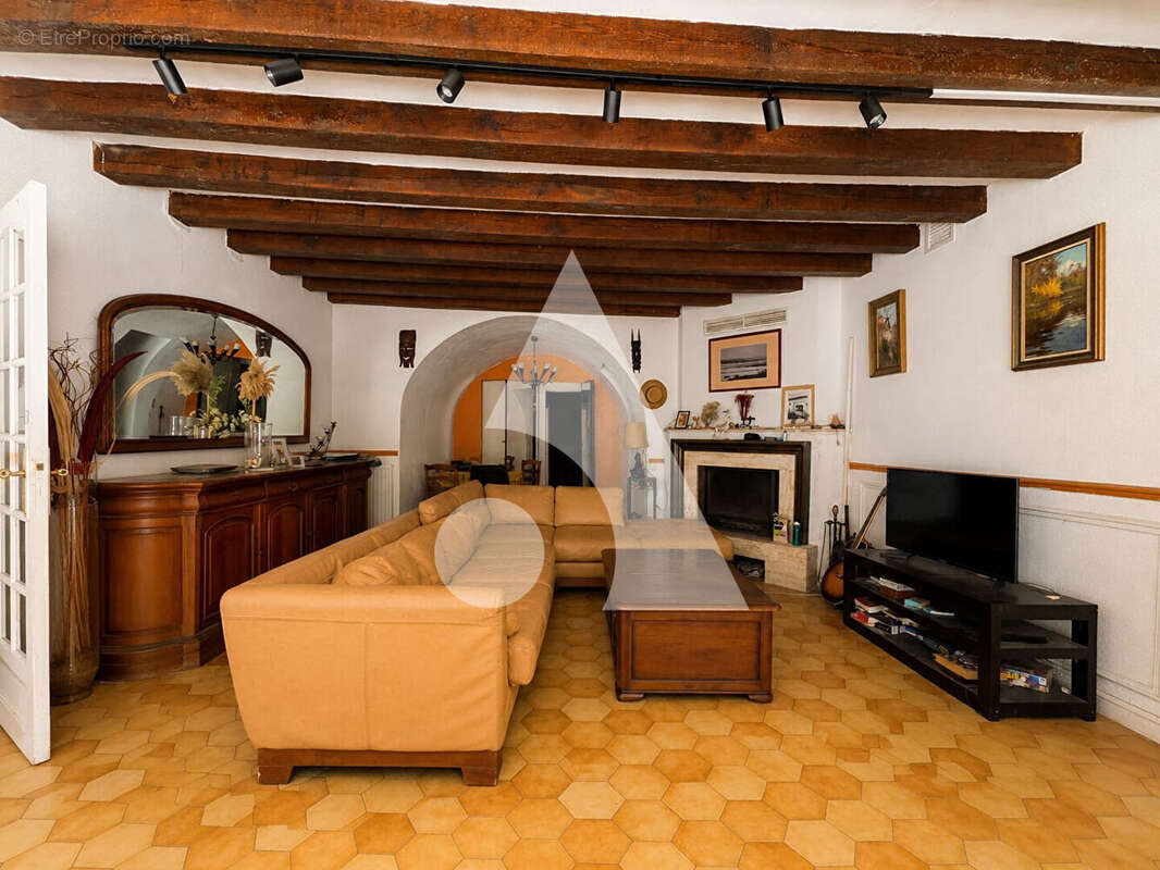 Maison à LA FRETTE-SUR-SEINE
