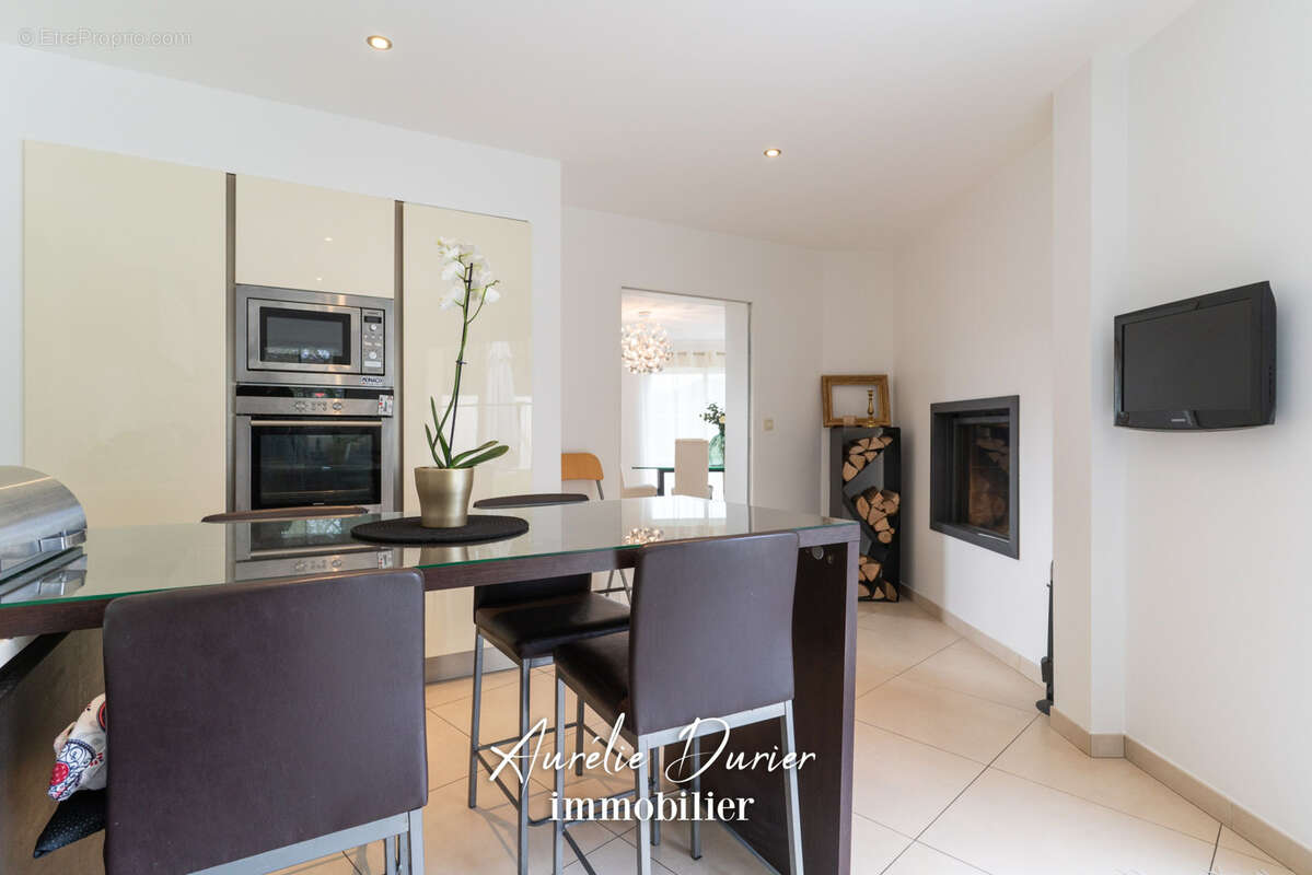 Maison à SAINT-CYR-SUR-LOIRE