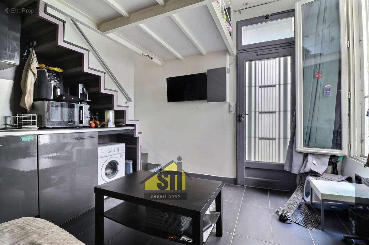 Appartement à PARIS-14E
