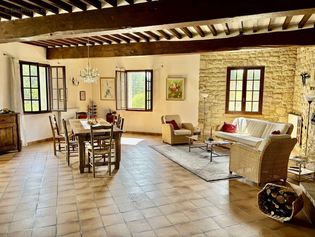 Maison à MALAUCENE