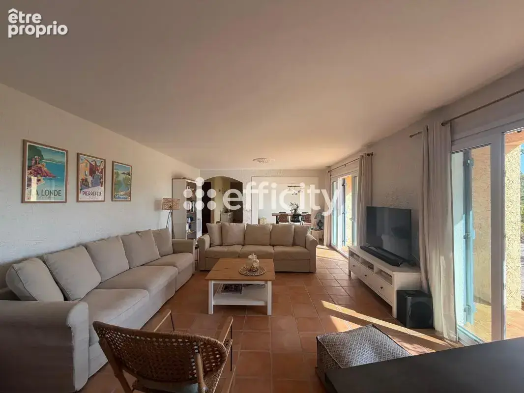 Maison 7 pièces 165 m² à vendre à Pierrefeu-Du-Var (83390) - photo 9
