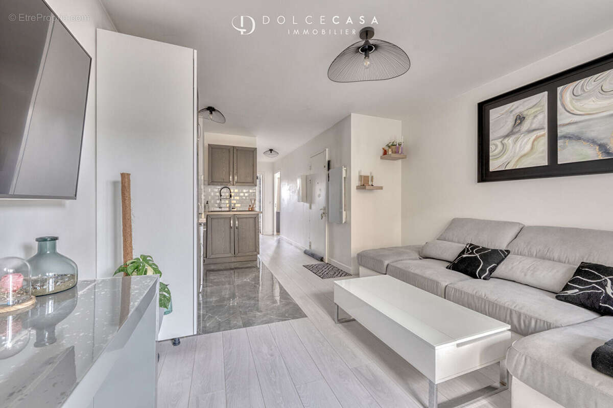 Appartement à PONTAULT-COMBAULT