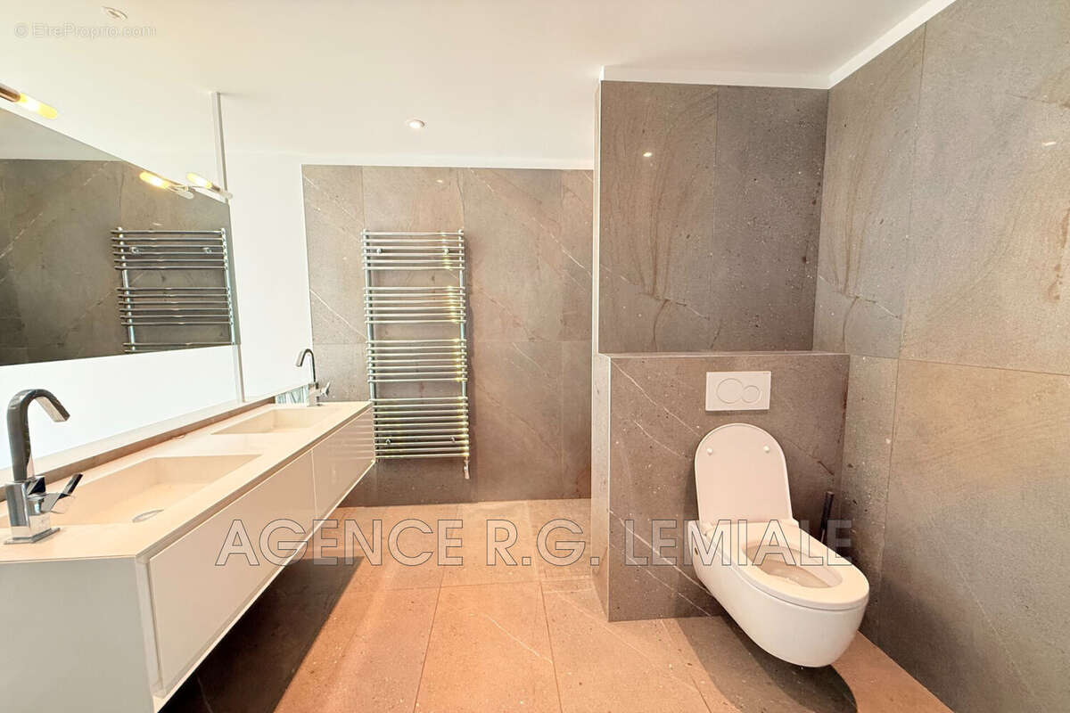 Maison à MAISONS-LAFFITTE