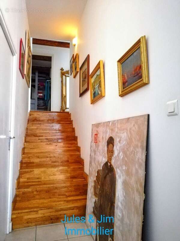 Appartement à MARSEILLE-5E