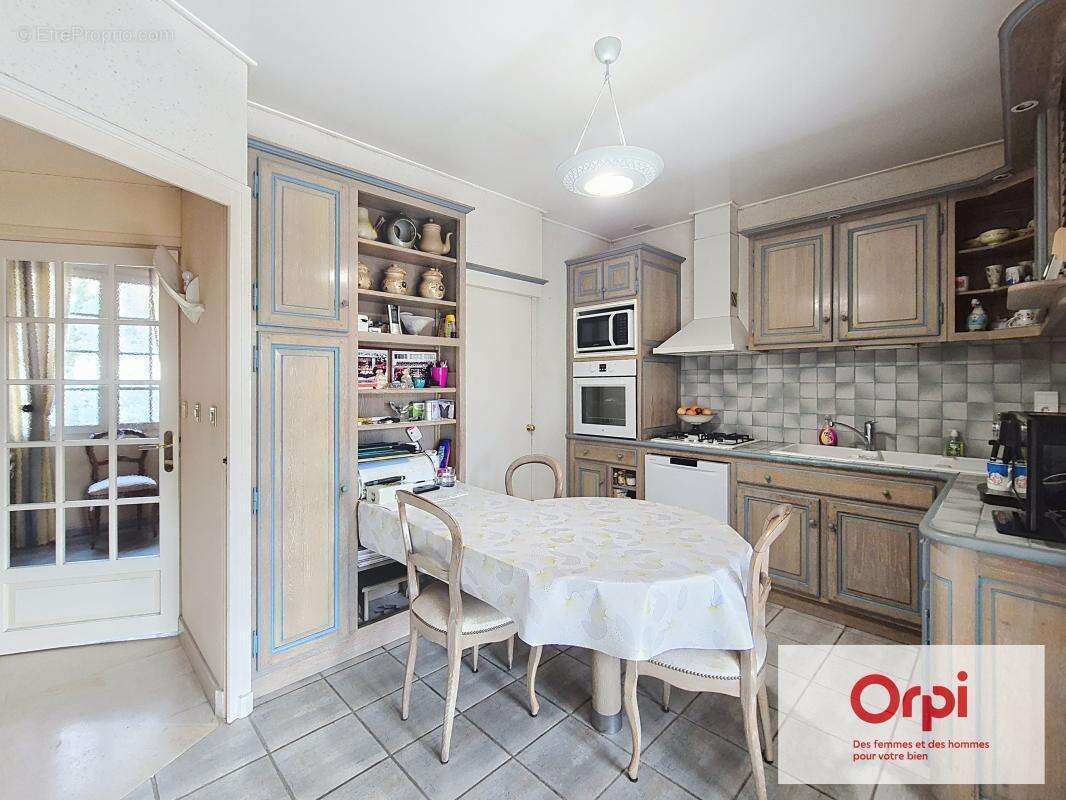 Maison à CONDAT-SUR-VEZERE