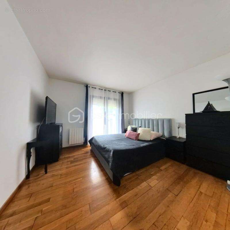 Appartement à LIVRY-GARGAN
