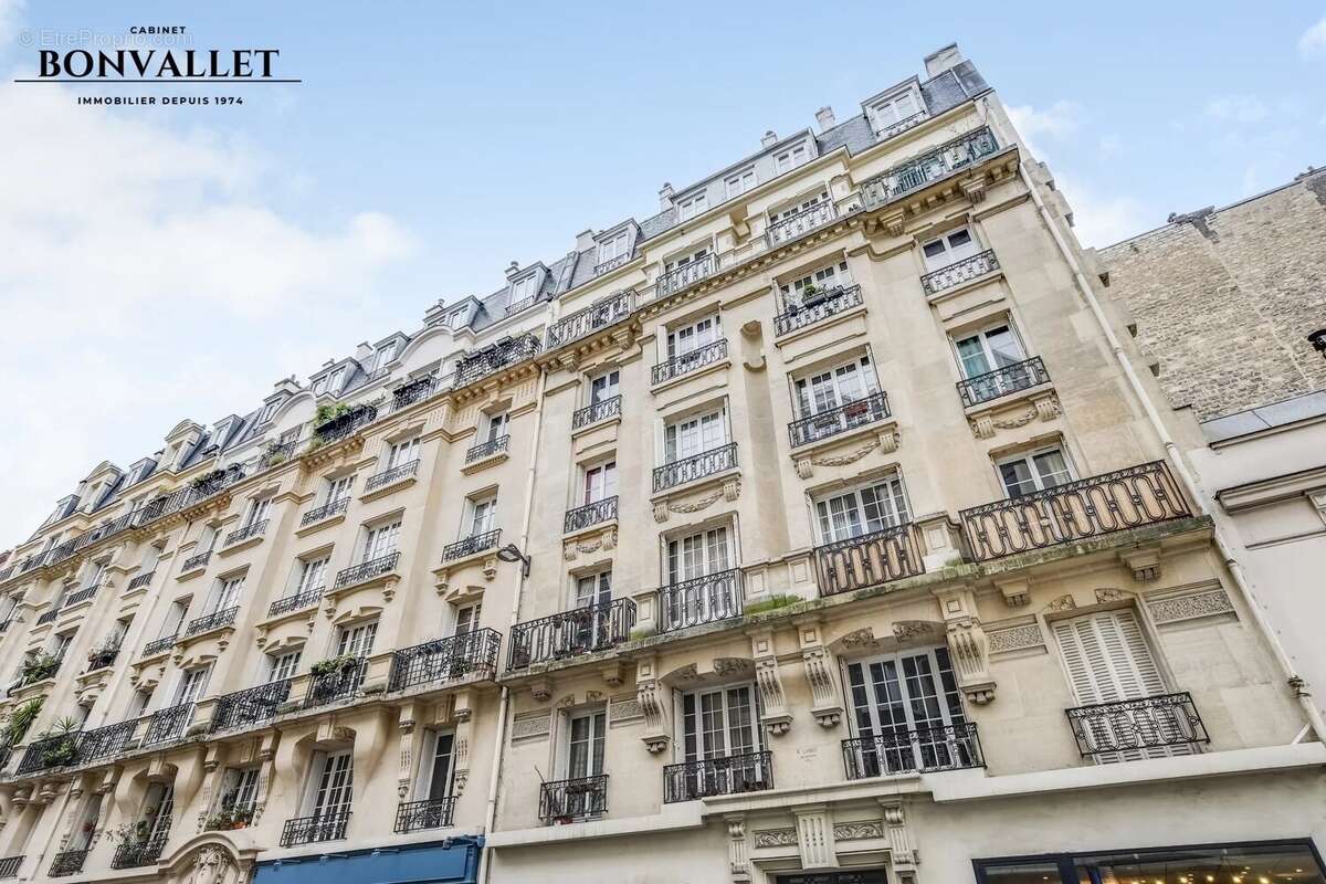 Appartement à PARIS-15E