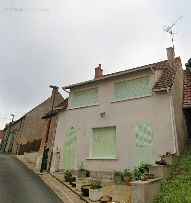 Maison à CHATEAUMEILLANT