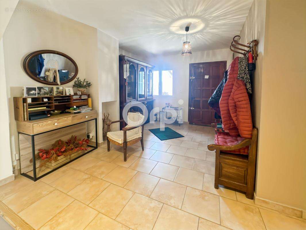 BOUYON Maison 180m² Vue Dégagée Terrain 1.500m² - photo 12