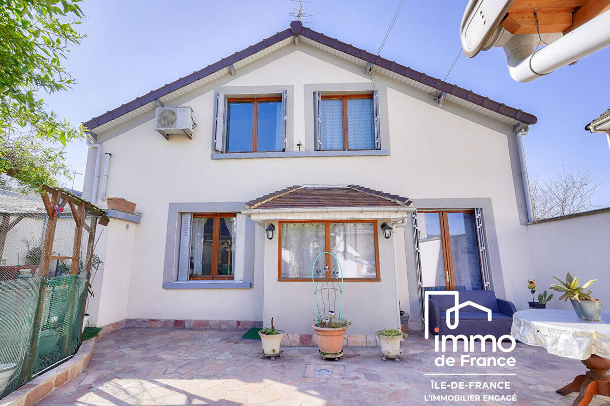 Maison à LE BLANC-MESNIL