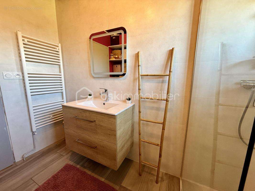 Maison à SAINT-LATTIER