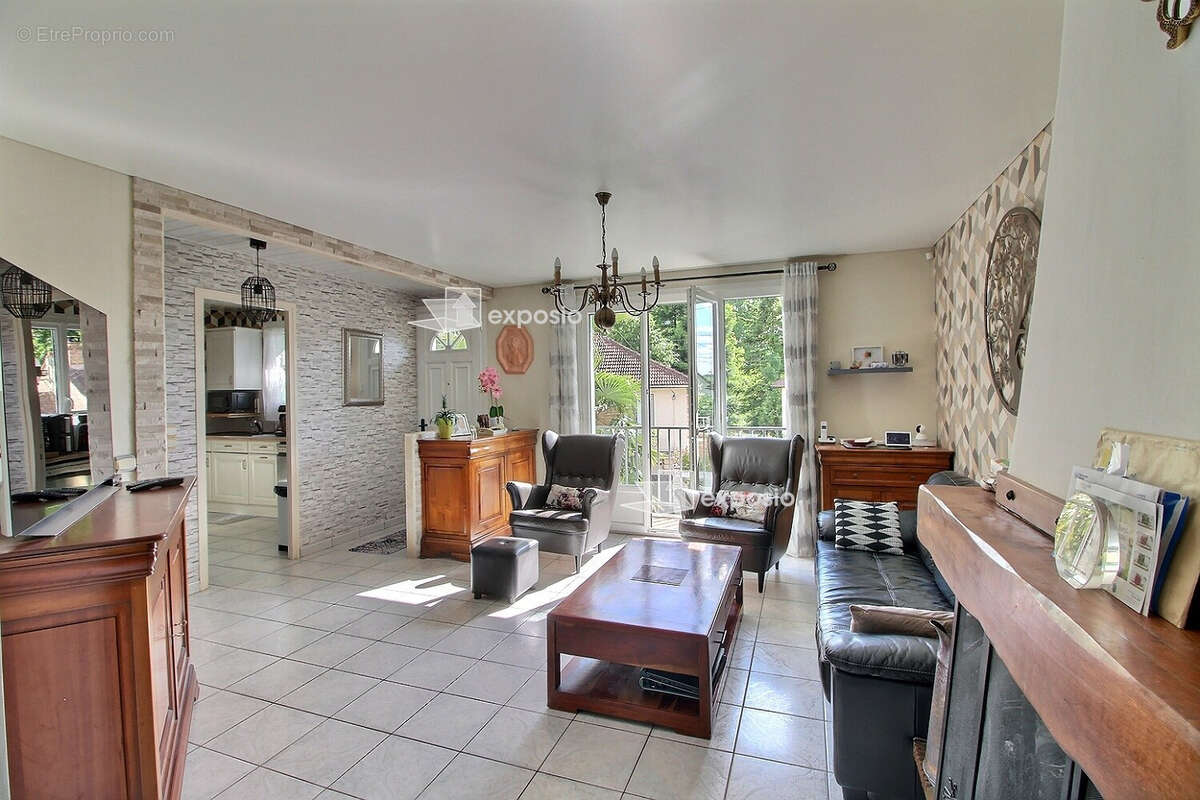 Maison à SOISY-SUR-SEINE