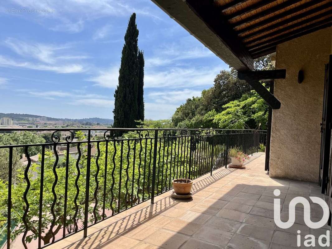 Photo 3 - Maison à LA VALETTE-DU-VAR