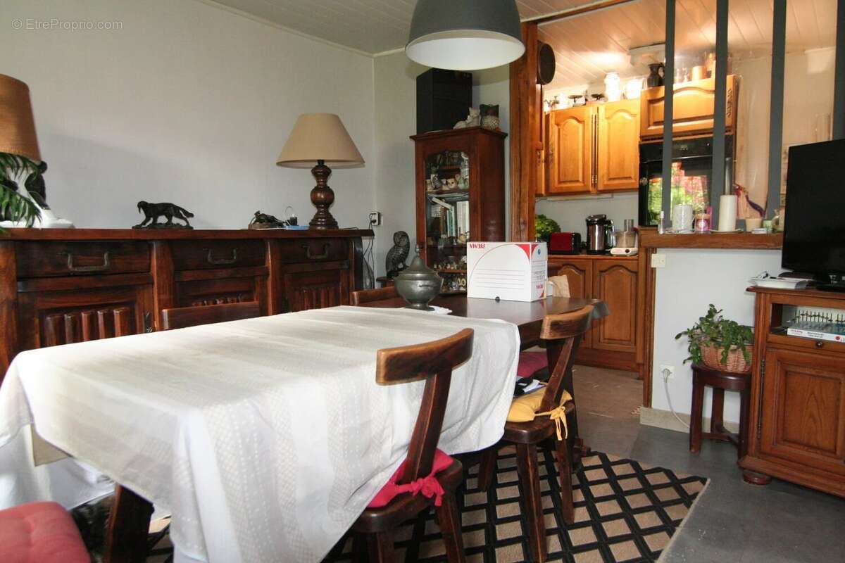 Maison à SAINT-CHERON