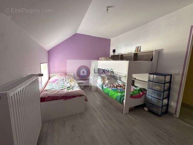 Maison à NESLE-ET-MASSOULT