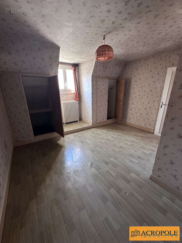 Maison à POILLY-LEZ-GIEN