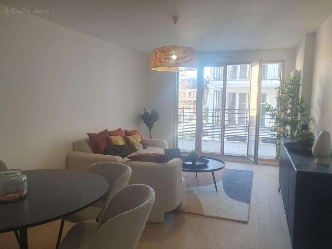 Appartement à SURESNES