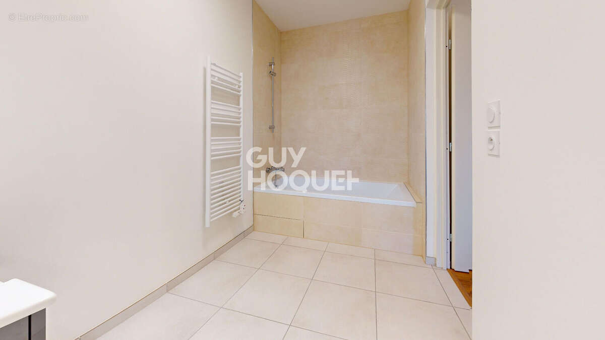 Appartement à LE BOURGET-DU-LAC