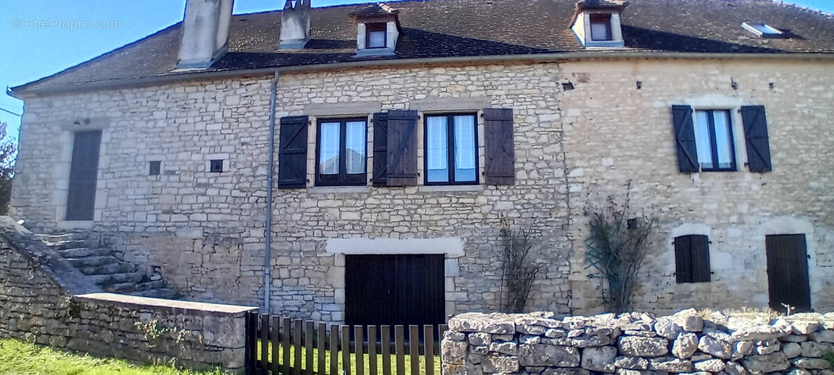 Maison à CUZANCE