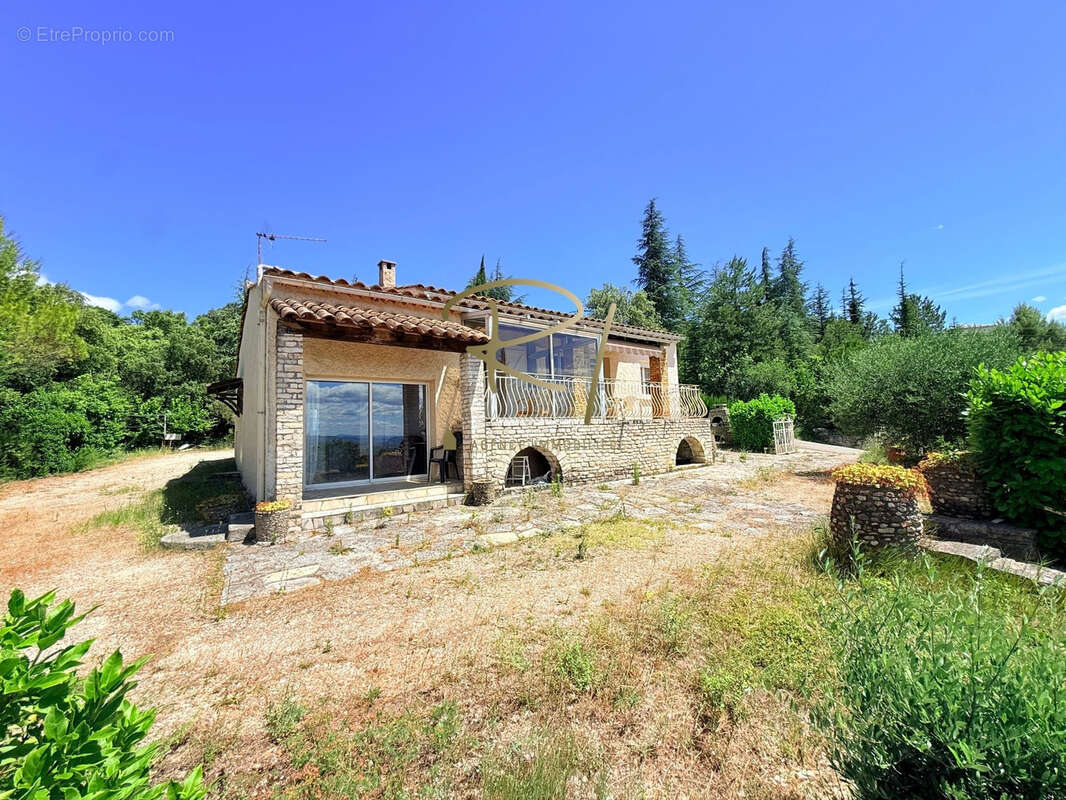 Maison à BARJAC