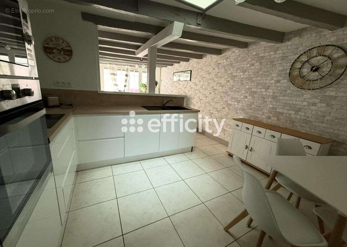 Maison 64 m² à La Couronne  - photo 6