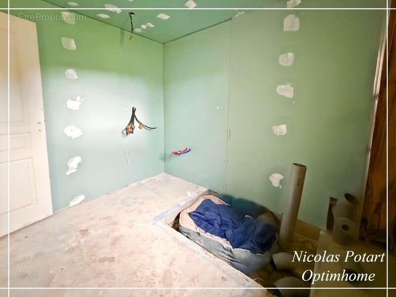 Ensemble immobilier avec granges et fort potentiel proche Compiègne - photo 13
