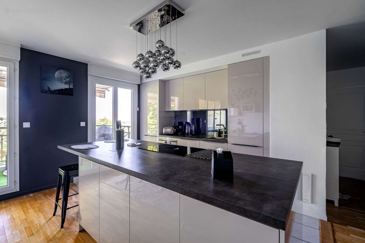 Appartement à CHAMPAGNE-AU-MONT-D'OR