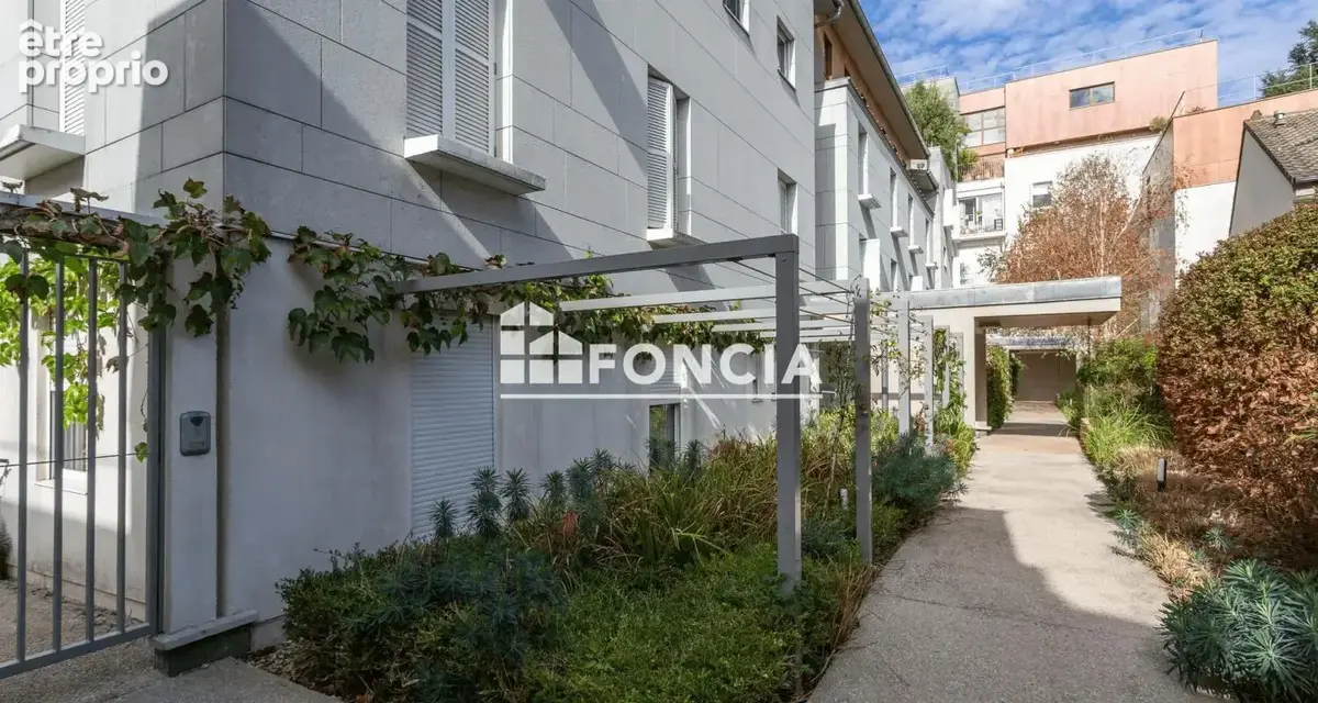 Sceaux, rue Gaston-Lévy : studio lumineux de 31 m² avec vue sur la Coulée verte - photo 3