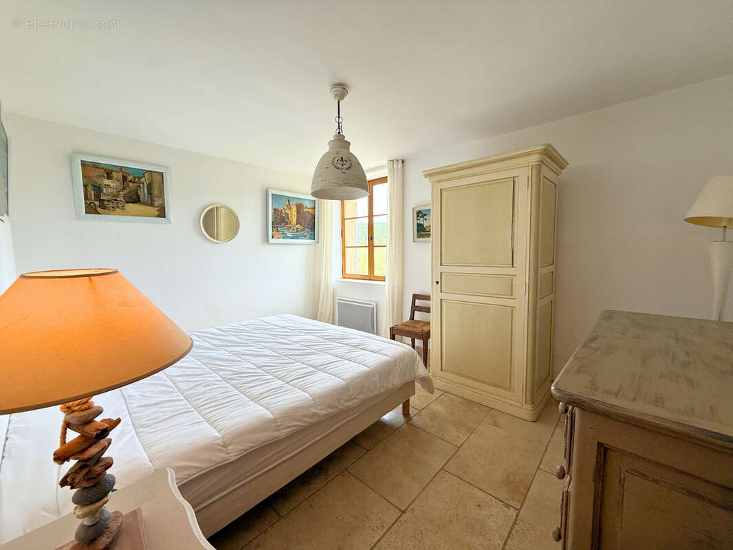 Maison à FORCALQUIER
