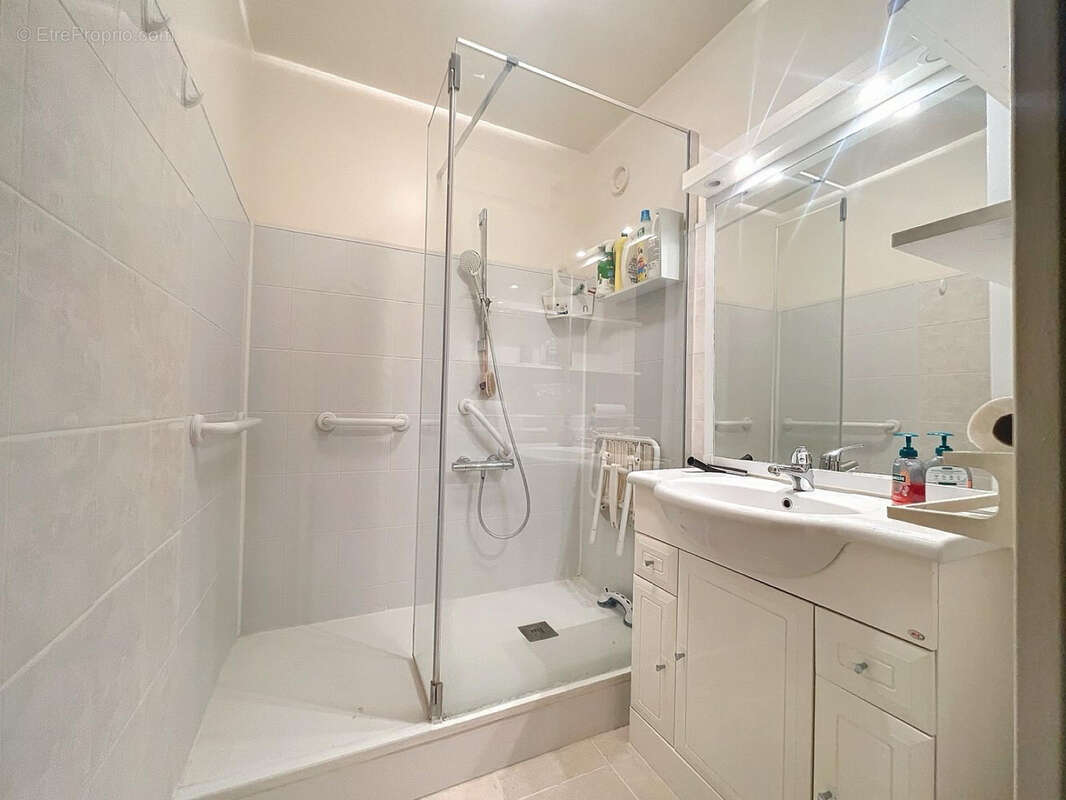 Appartement à MARSEILLE-16E