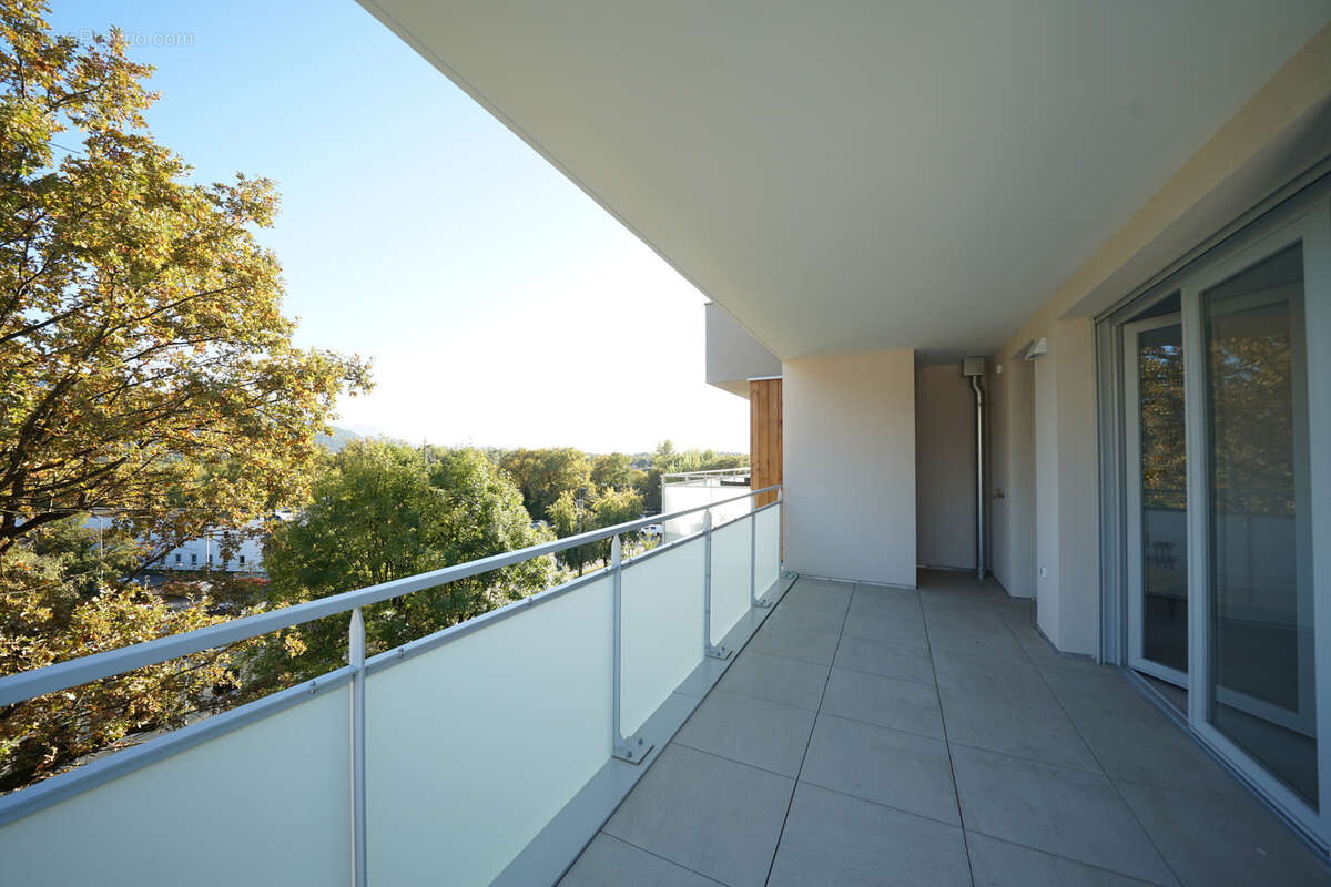 Appartement à MEYLAN