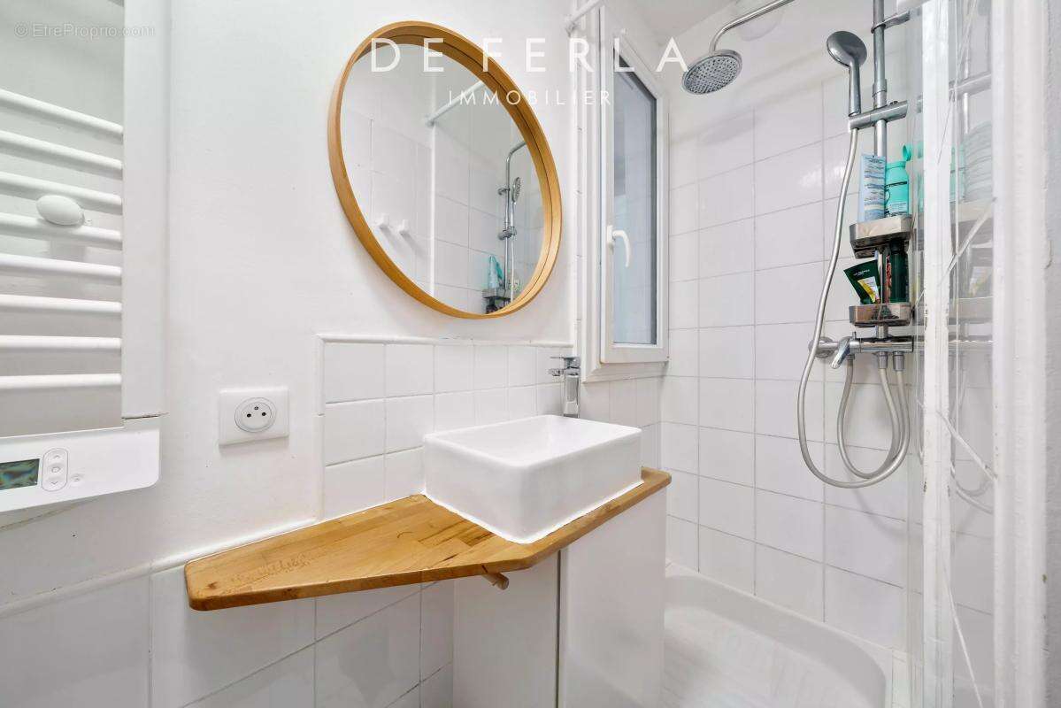 Appartement à PARIS-14E