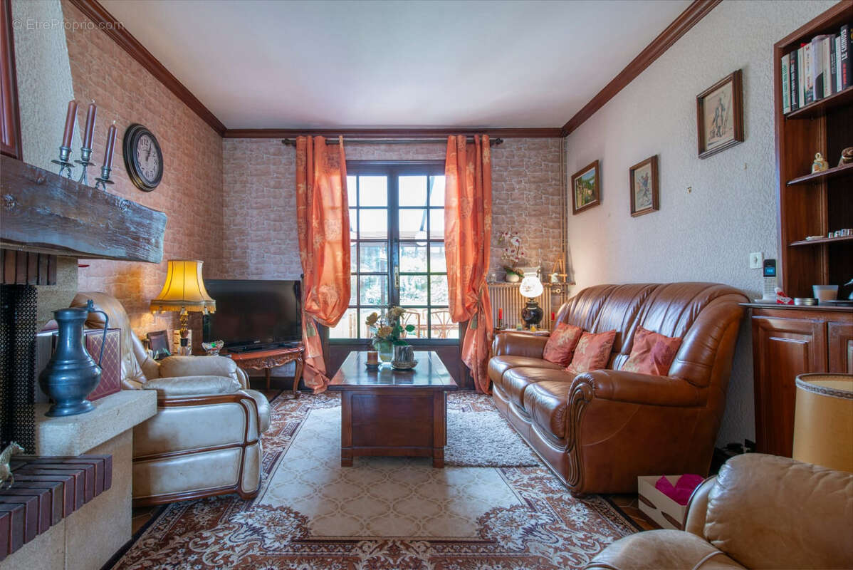 Maison à MONTEREAU-FAULT-YONNE