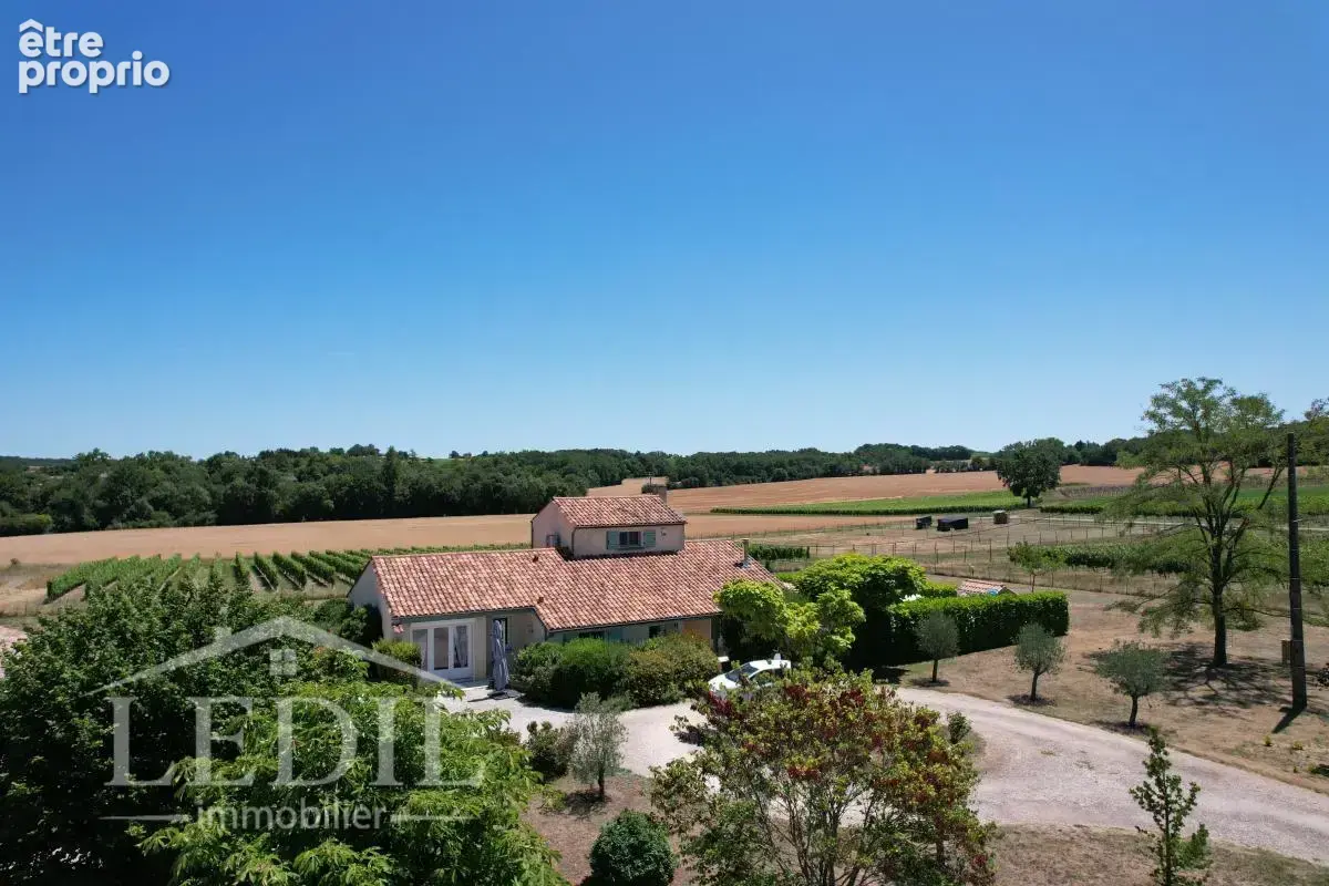 Maison 3 chambres avec piscine et jardin arboré - photo 2