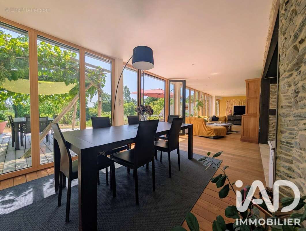 Maison 187 m² à Thorigne-Fouillard  - photo 2