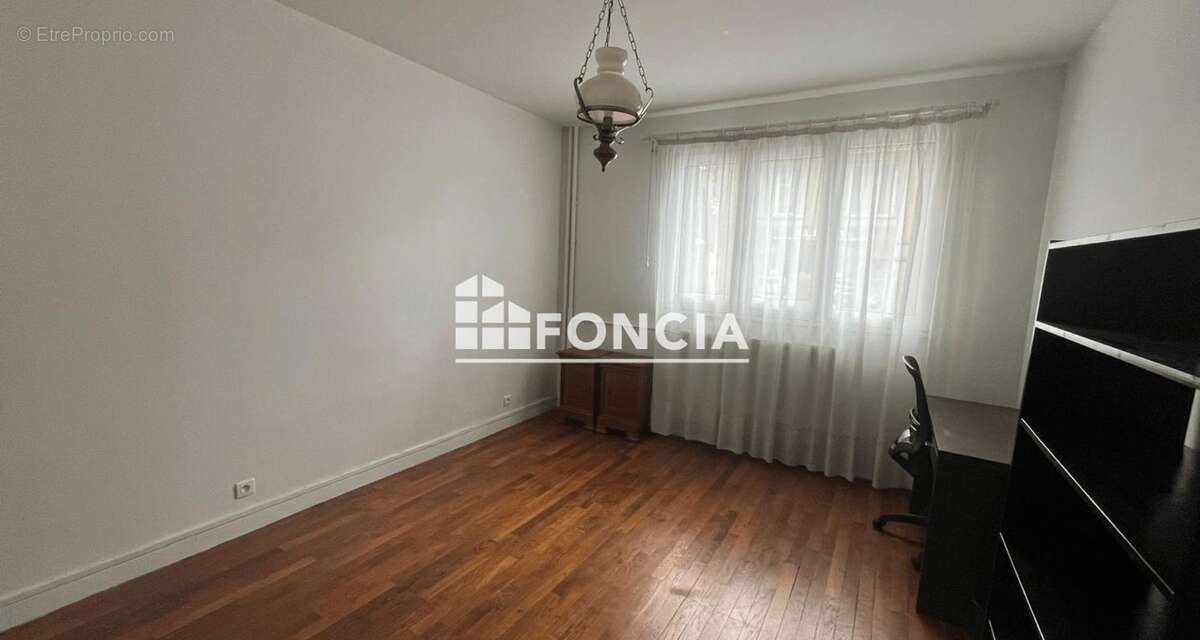 Appartement à BOURG-LA-REINE