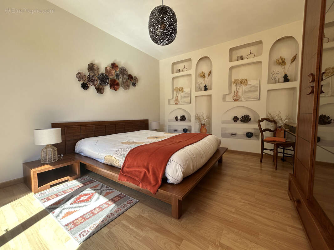 Maison à MONCETZ-L'ABBAYE