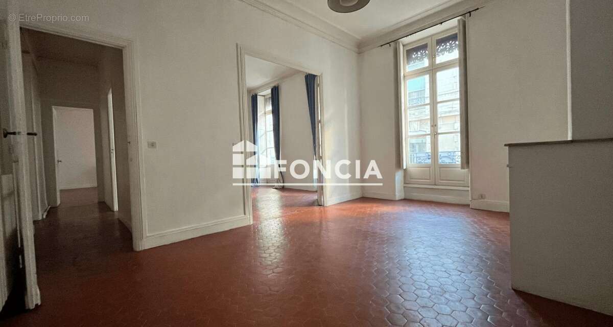 Appartement à NIMES