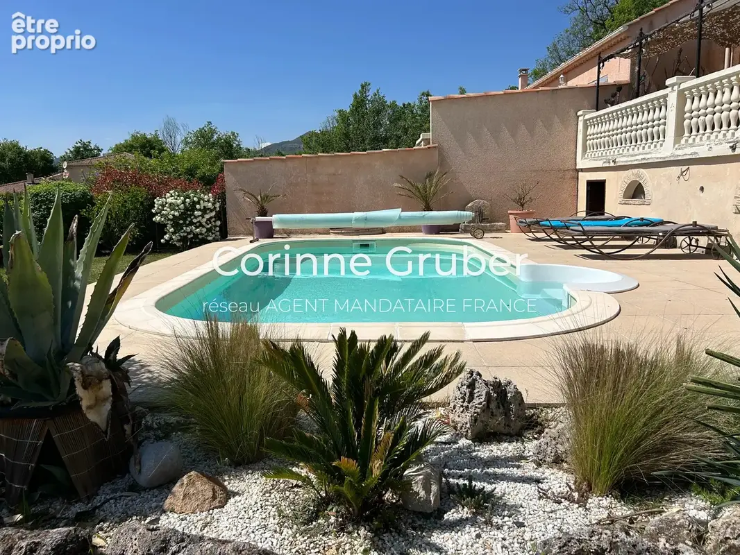 EXCLUSIVITÉ – Maison de type 4/5 de 112 m² avec garage et piscine - photo 8